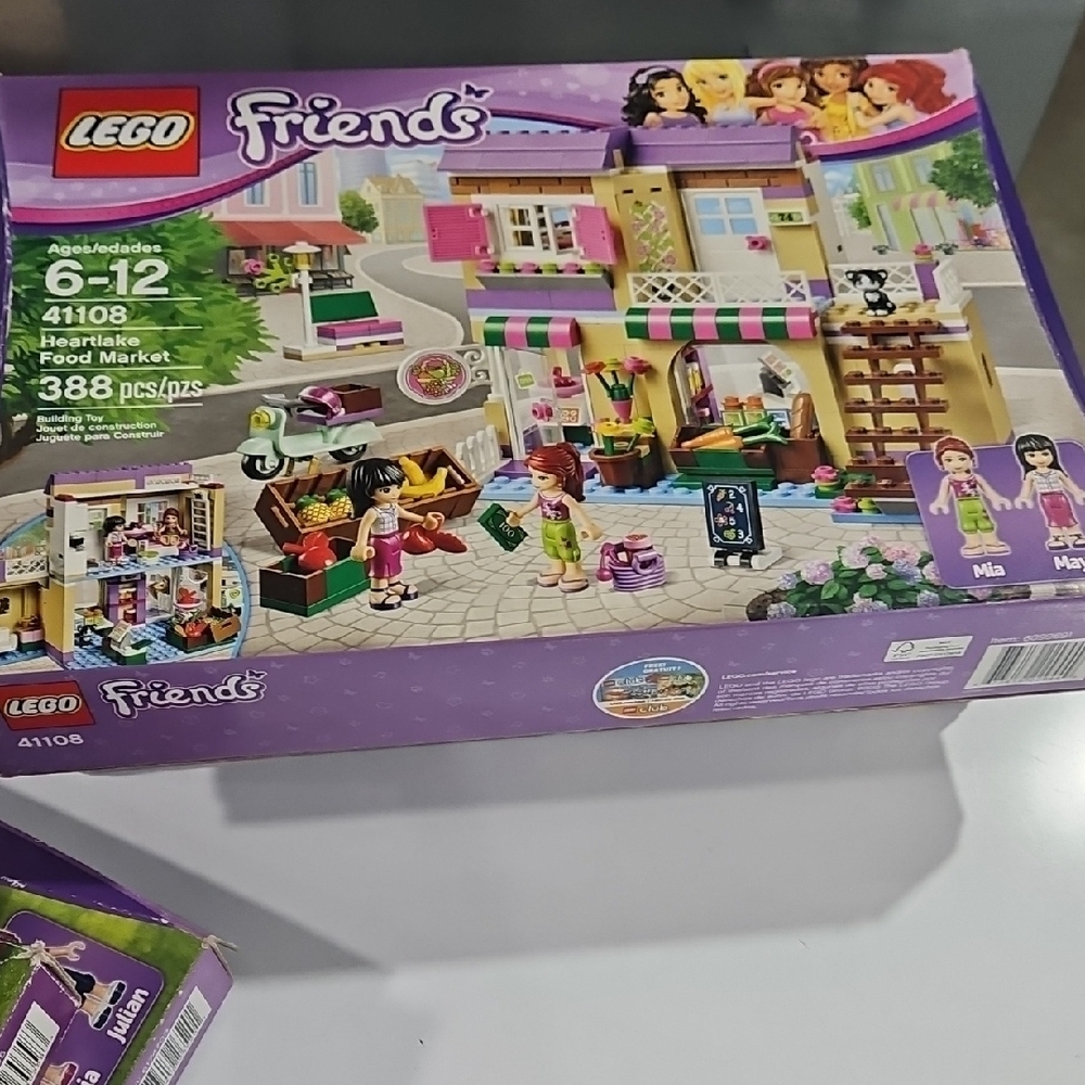 Lego Friends Instruction Booklet Lot with Pink and Purple Covers - Picture 6 of 8